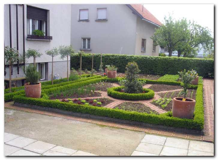 Zelenjavni vrt po vzoru<br> srednjeve�kih vrtov