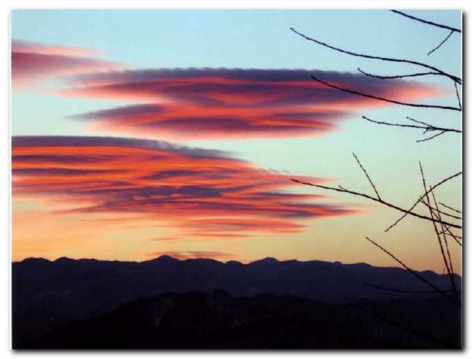 Oblaki v ve�erni zarji