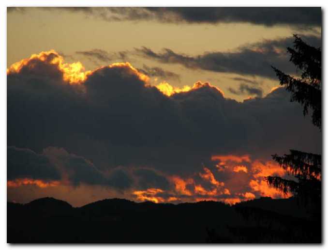 Ve�erna zarja,<br>kakor �are�a magma